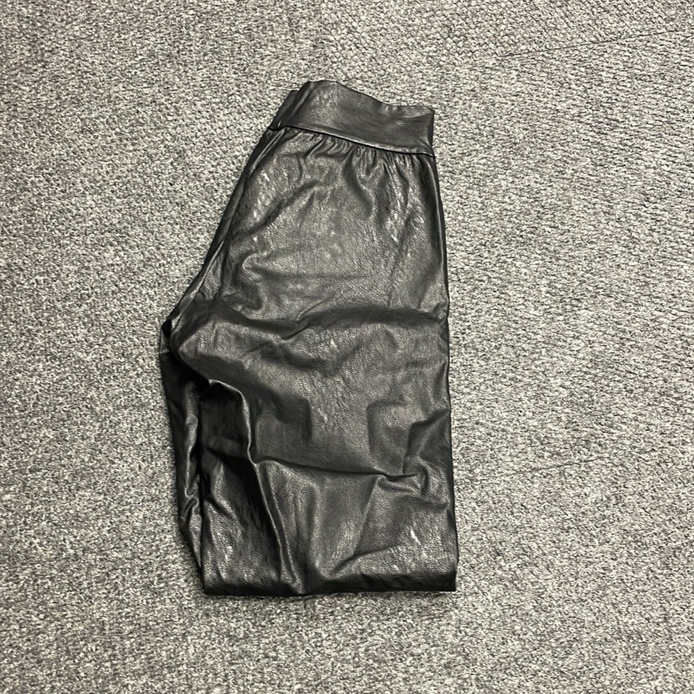 Commando Faux Leather Smocked Jogger Pants Size Small Black - Picture 5 of 5